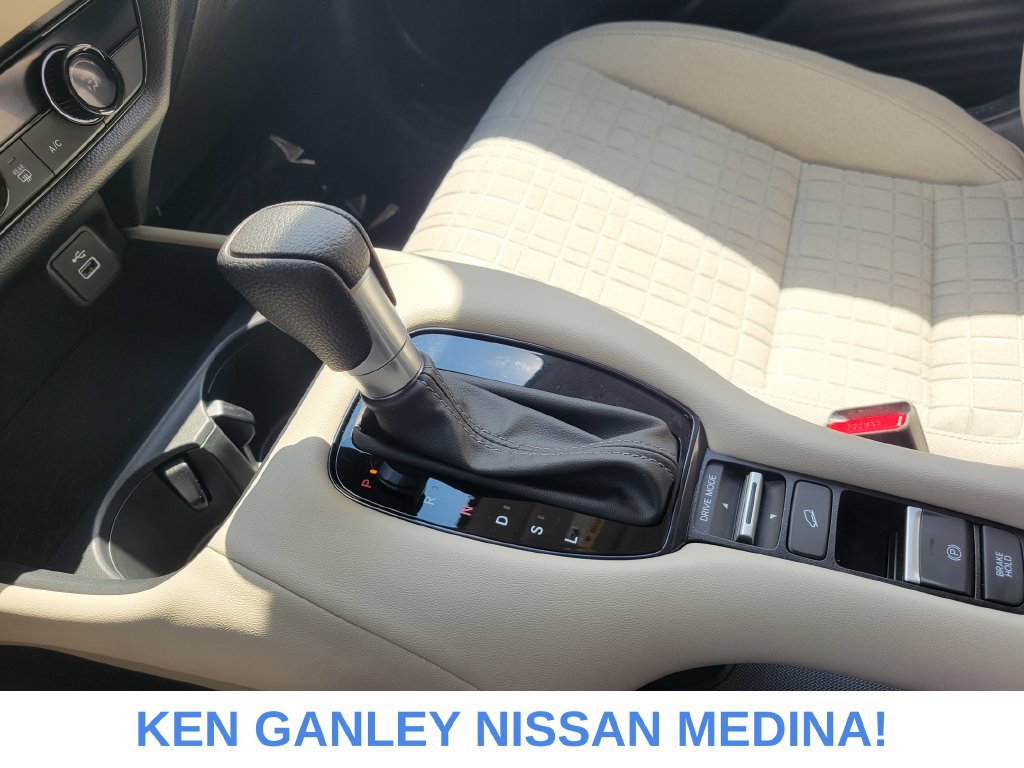 Used 2024 Honda HR-V LX image 27