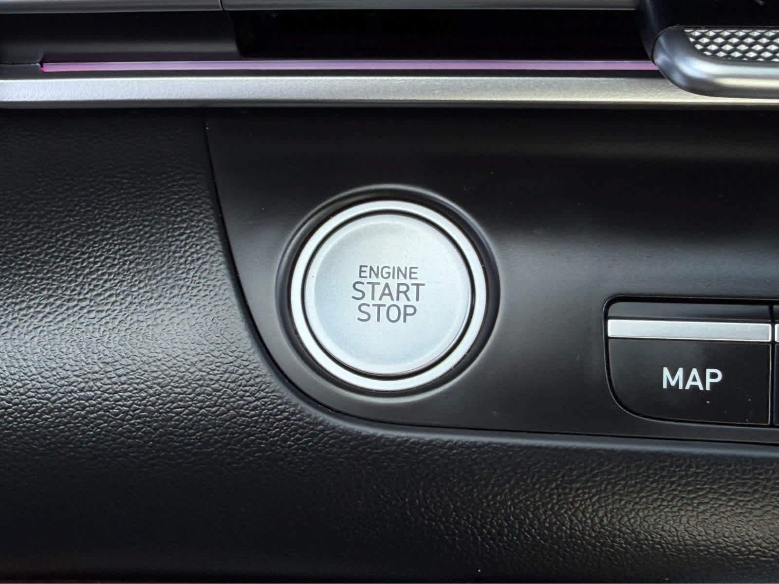 Used 2024 Hyundai Elantra Limited FWD image 27