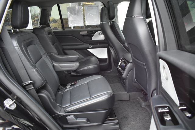 Used 2025 Lincoln Aviator Reserve w/ Equipment Group 201A AWD/4WD image 49