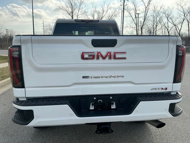 Used 2024 GMC Sierra 2500 AT4 w/ AT4 Premium Plus Package image 10