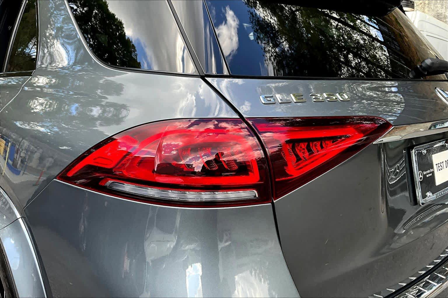 Used 2023 Mercedes-Benz GLE 350 4MATIC w/ AMG Line Exterior image 29