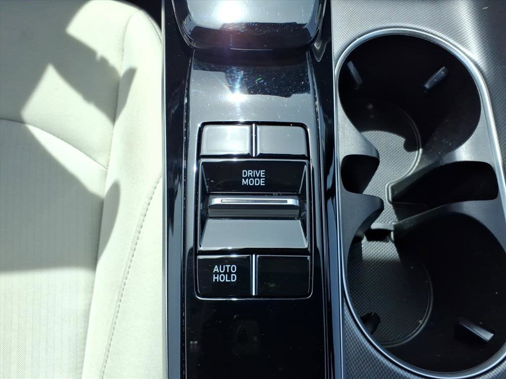 Certified 2023 Hyundai Sonata SEL w/ Preferred Accessory Package FWD image 15