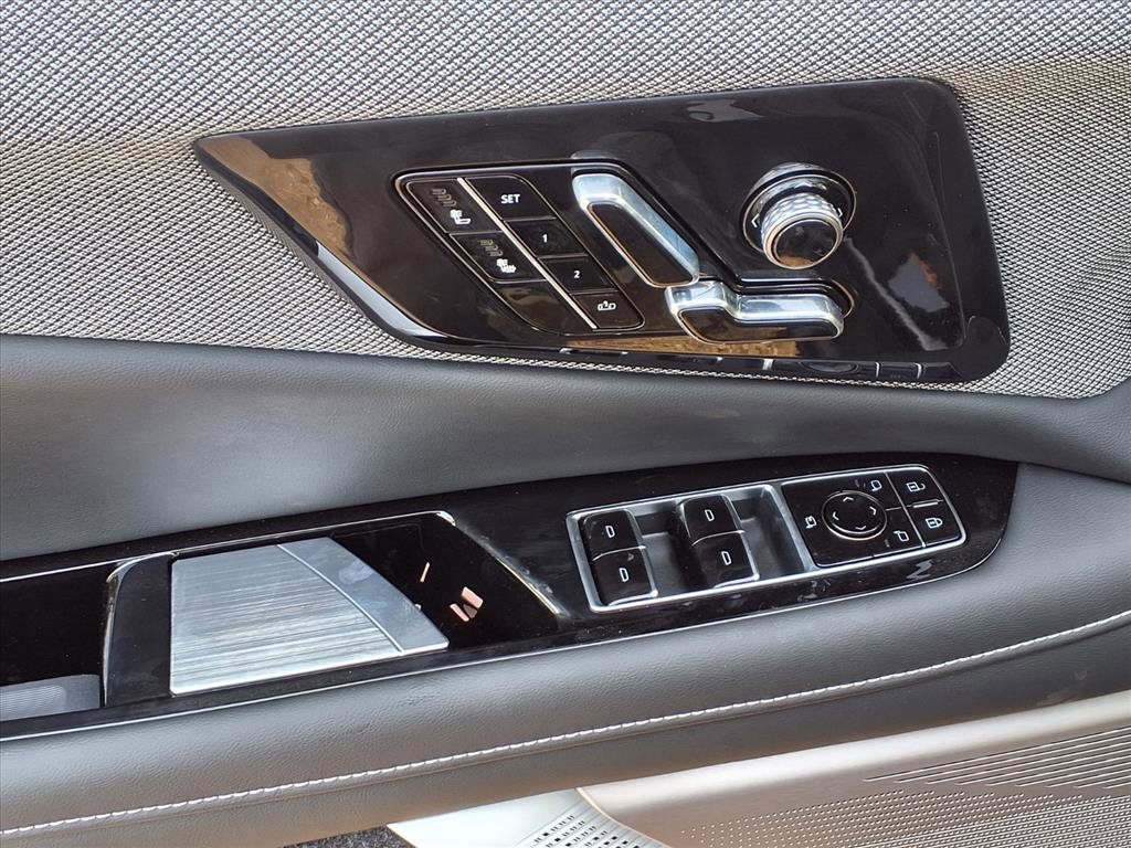 New 2026 Cadillac Optiq Sport 1 image 16