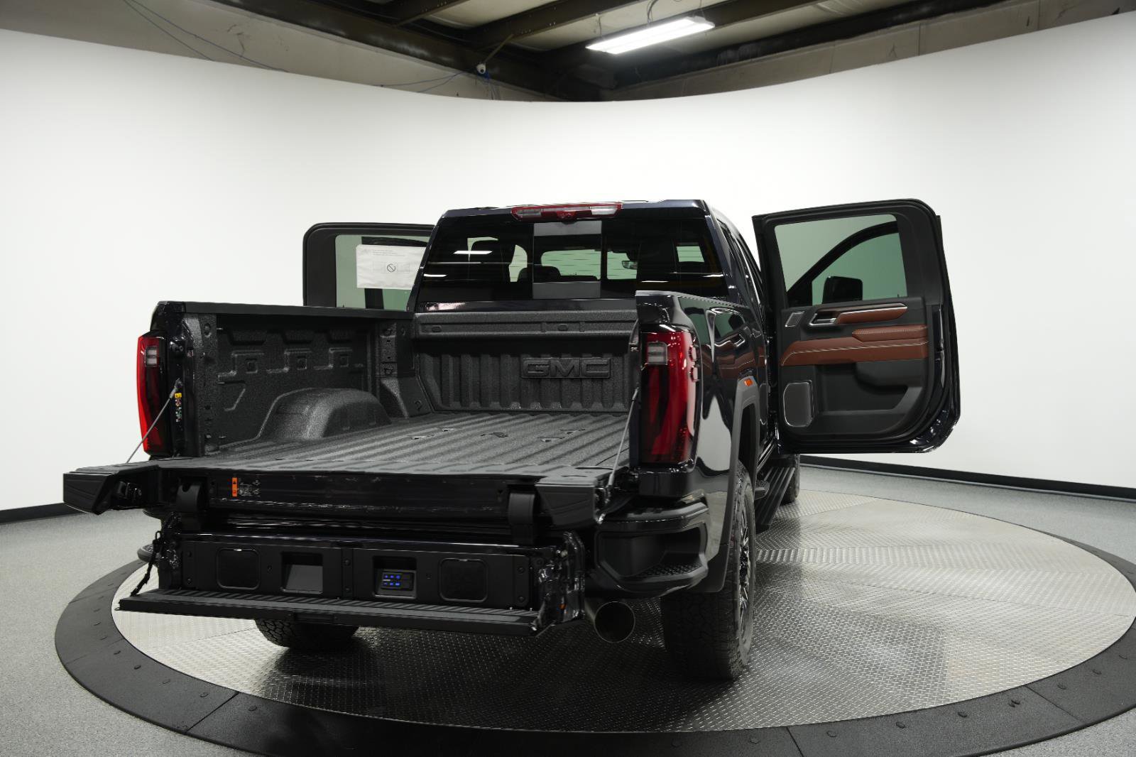 New 2026 GMC Sierra 2500 Denali Ultimate image 12