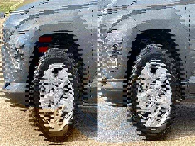 Used 2024 Hyundai Kona SE image 6