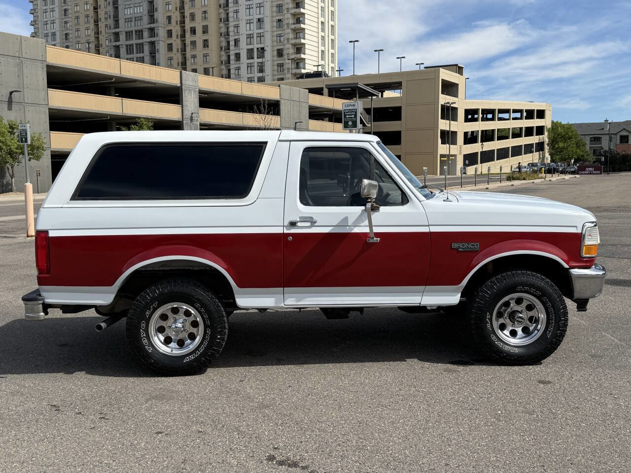 Used 1996 Ford Bronco XLT image 5