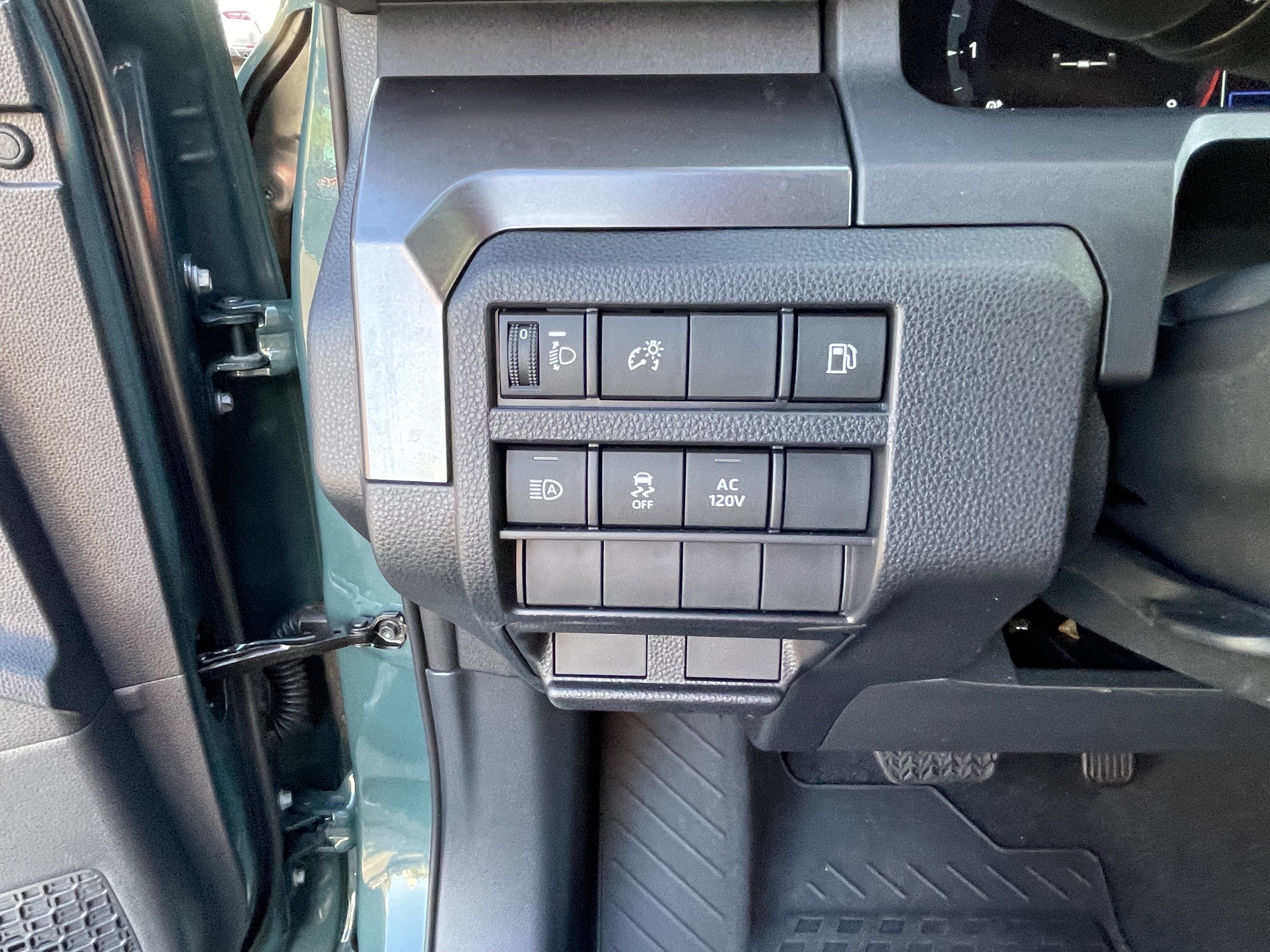 Certified 2025 Toyota 4Runner TRD Off-Road AWD/4WD image 25