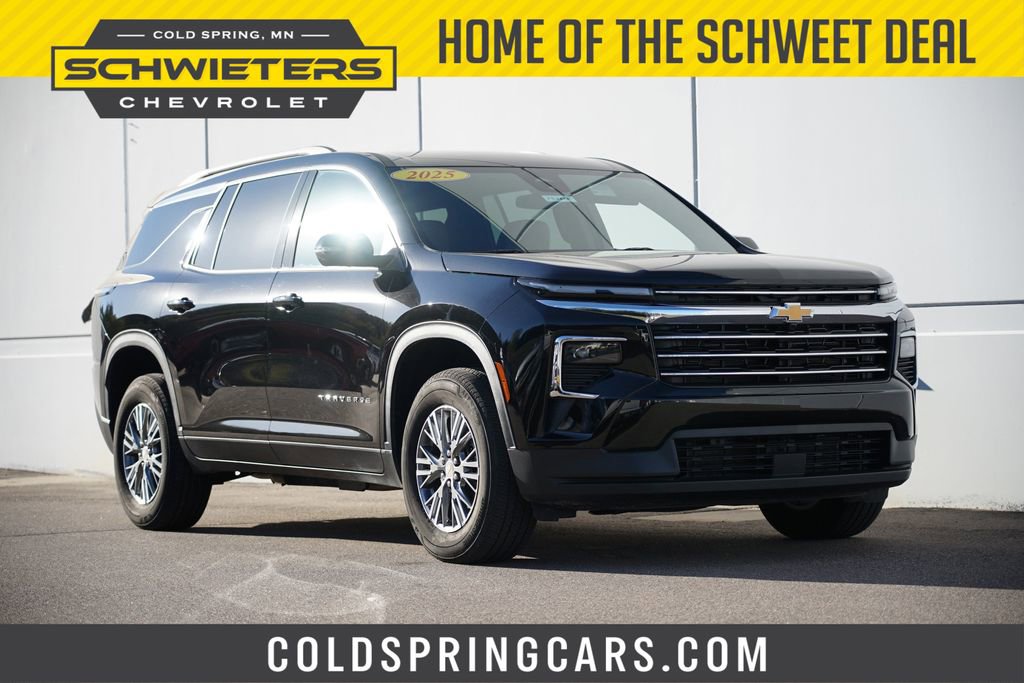 Used 2025 Chevrolet Traverse LT