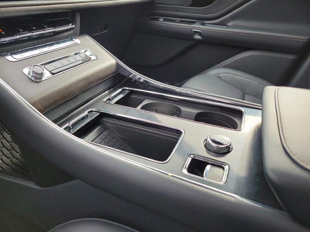 New 2026 Lincoln Aviator Reserve w/ Illumination Package AWD/4WD image 29