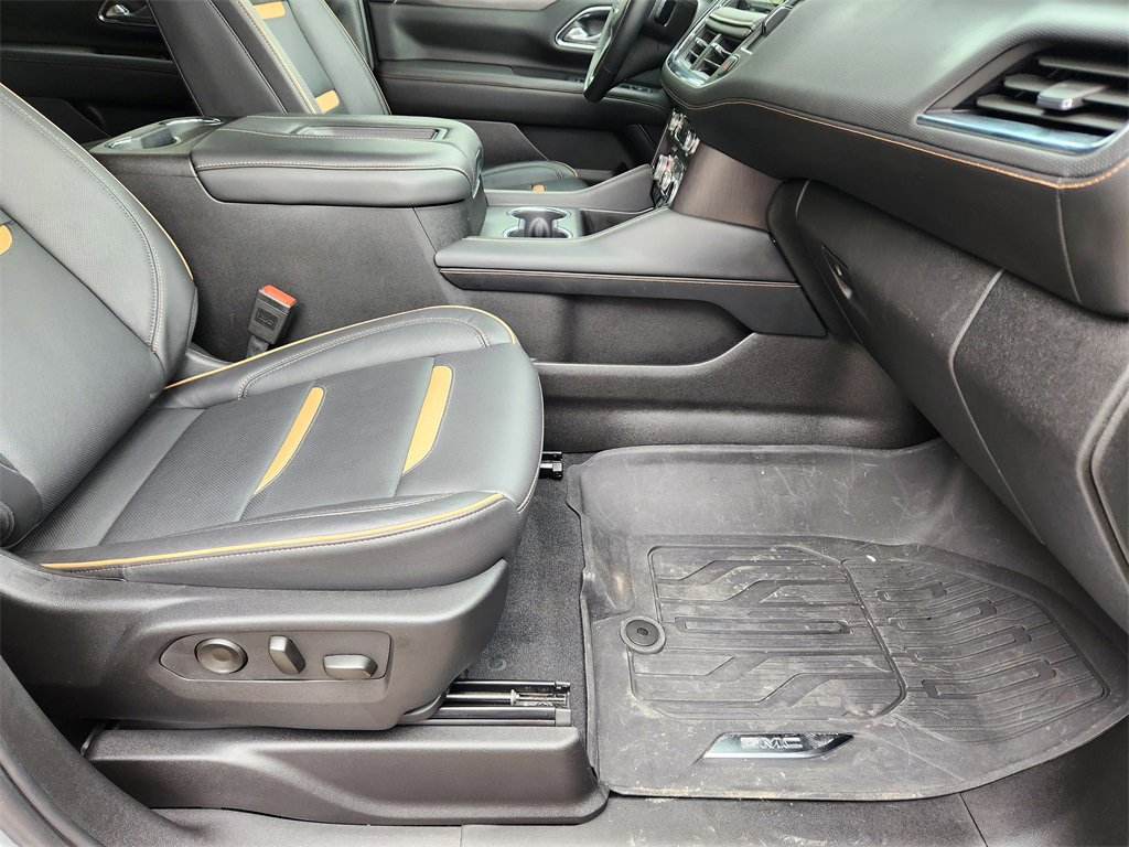 Used 2024 GMC Yukon AT4 w/ AT4 Premium Plus Package image 16
