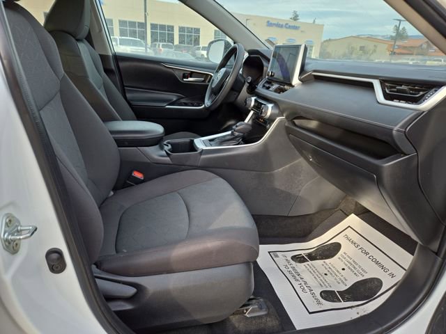 Used 2023 Toyota RAV4 XLE AWD/4WD image 38
