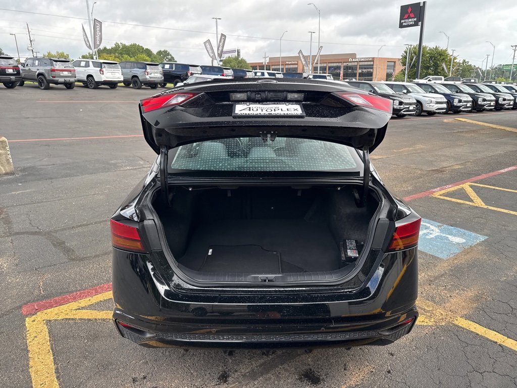 Used 2023 Nissan Altima 2.5 SV image 8