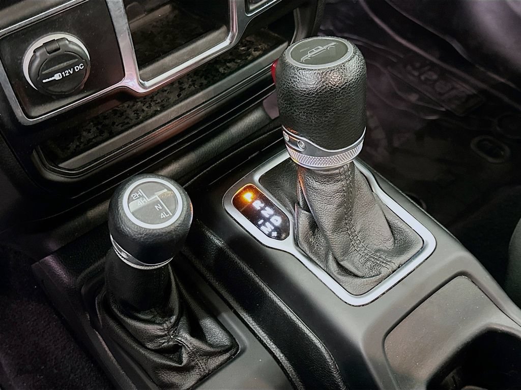 Certified 2020 Jeep Gladiator Sport AWD/4WD image 23