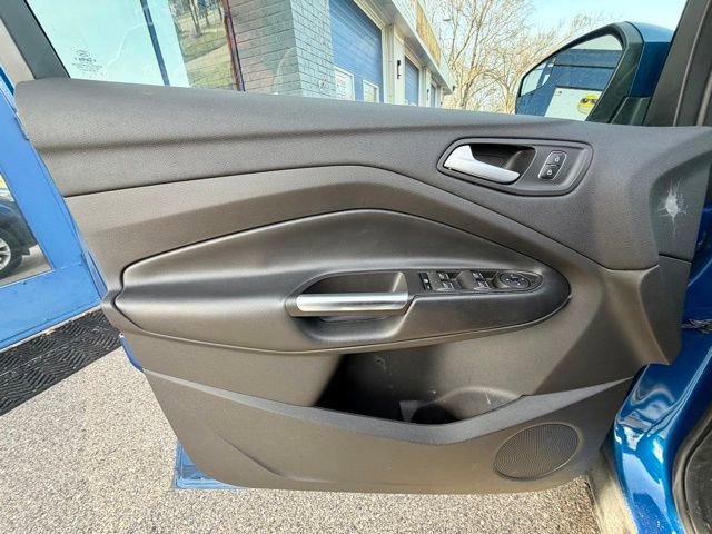 Used 2019 Ford Escape SEL image 24