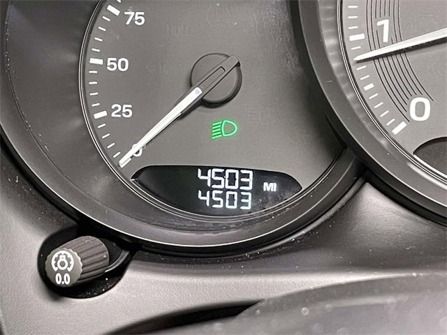 Certified 2025 Porsche Macan image 47