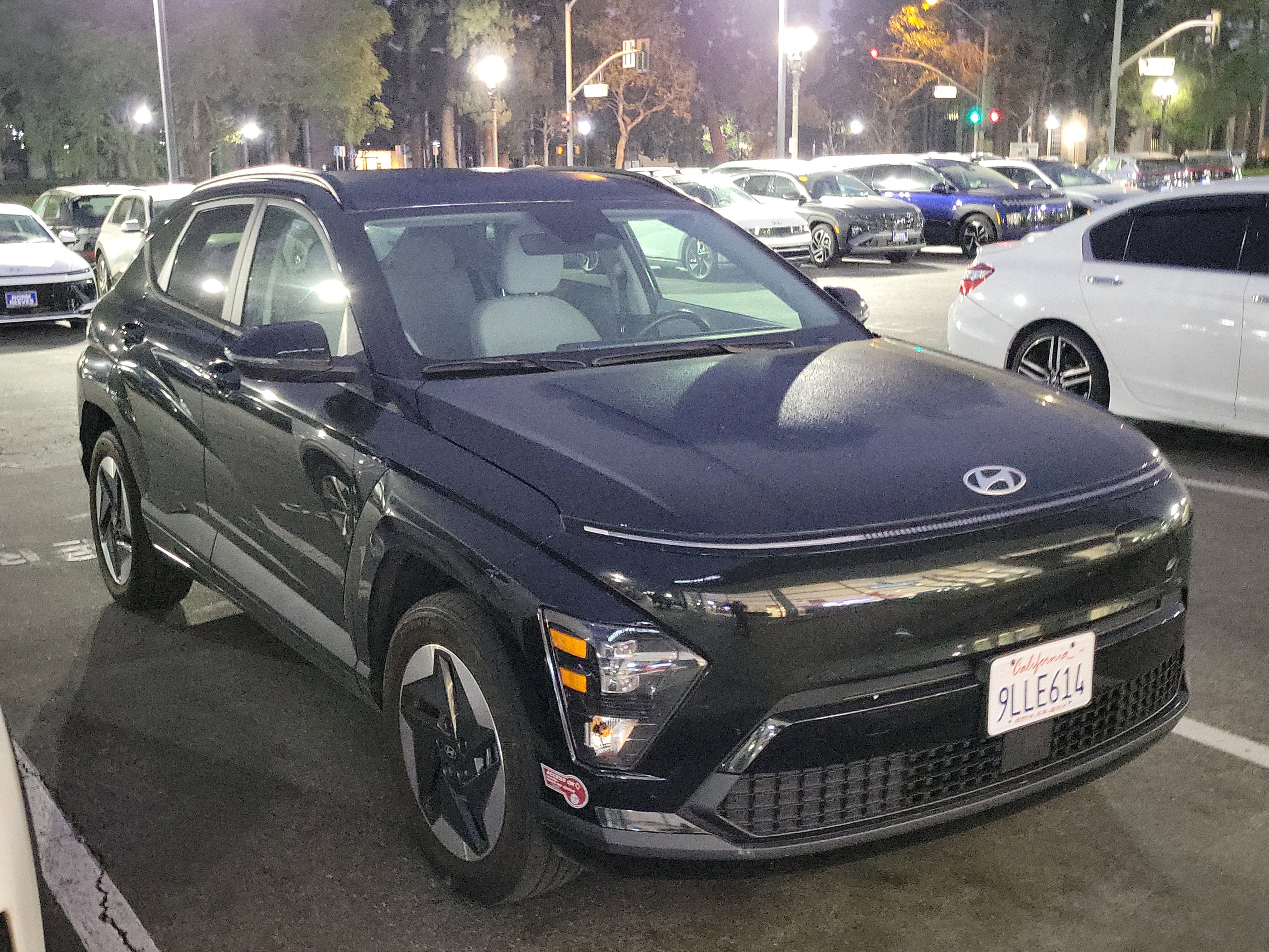 Certified 2024 Hyundai Kona SEL image 3