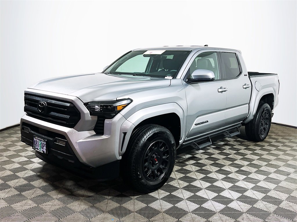 Certified 2025 Toyota Tacoma SR5 image 4