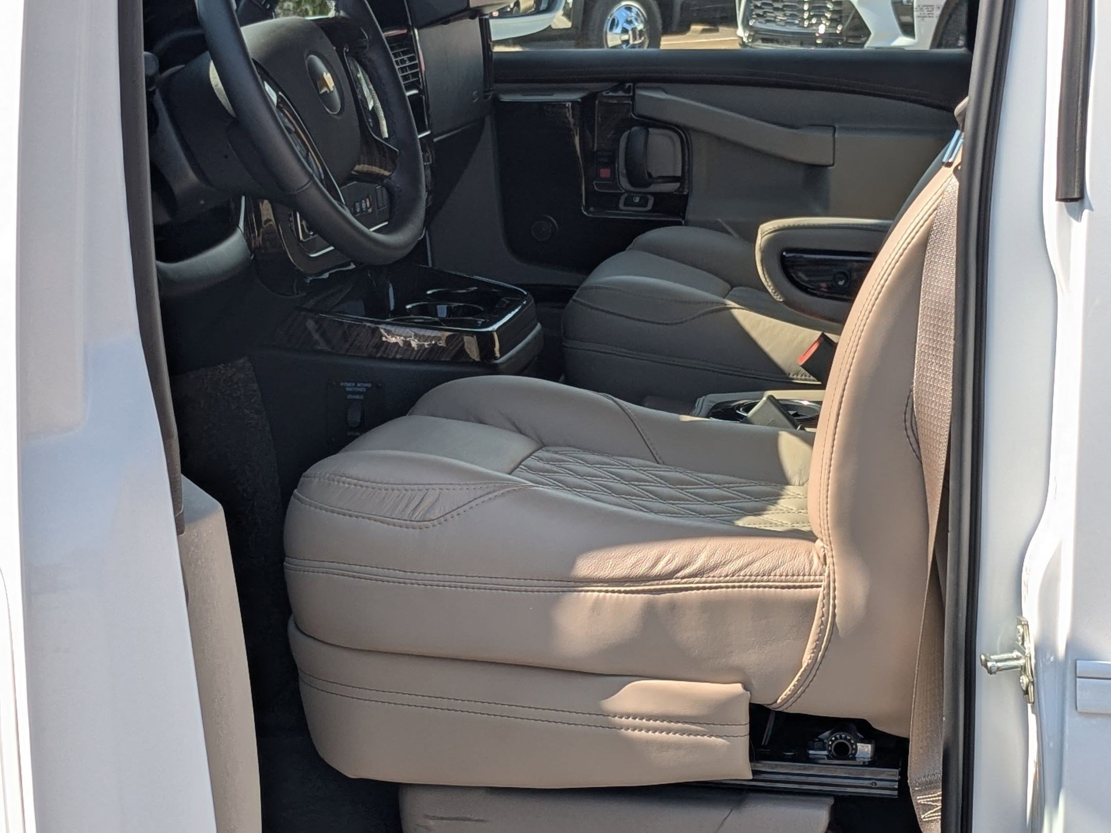 New 2026 Chevrolet Express 2500 Extended w/ Driver Convenience Package image 13