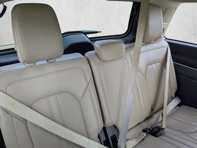 Used 2022 Ford Expedition Limited image 22