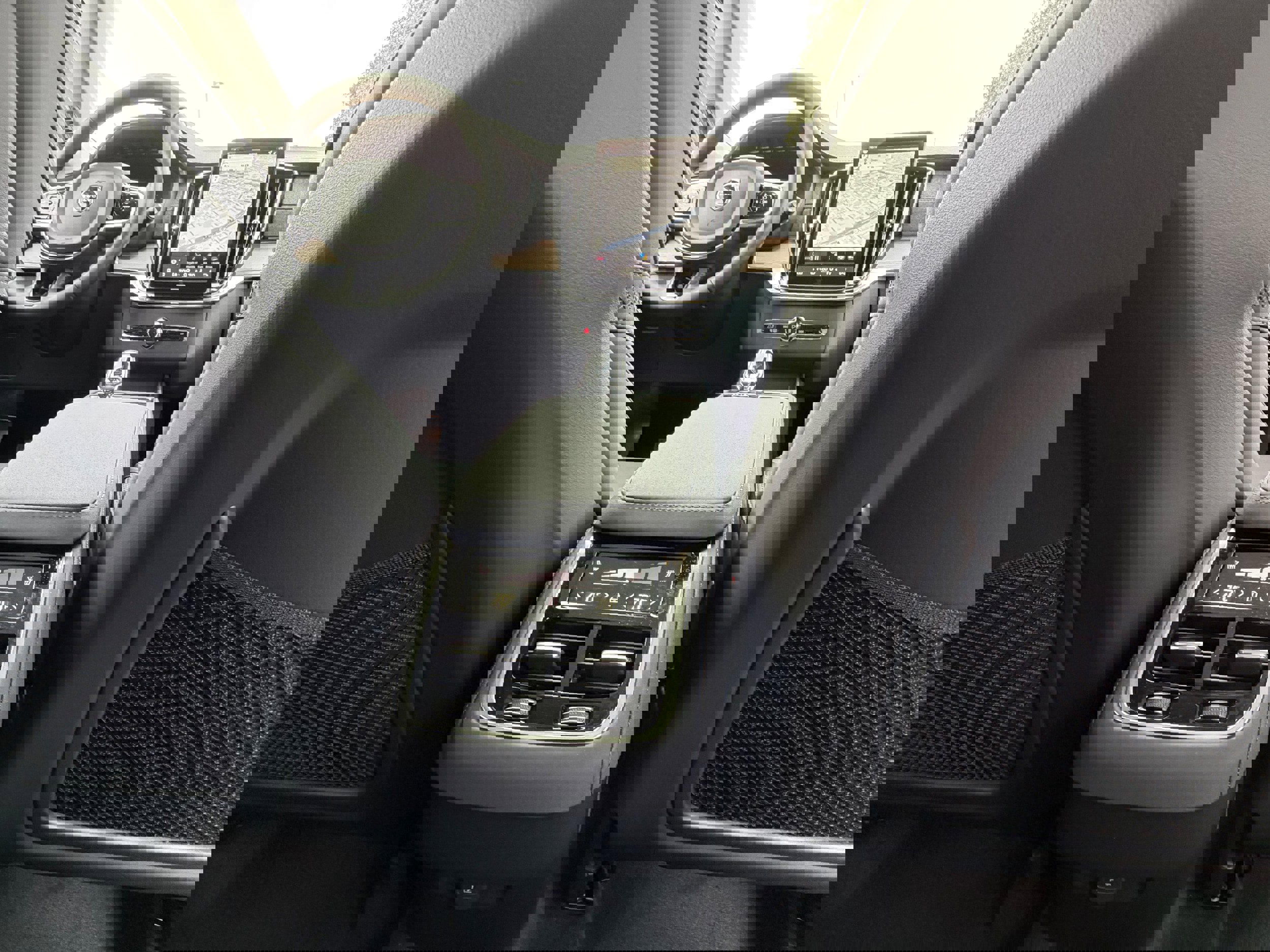 New 2026 Volvo XC90 B5 Plus image 12