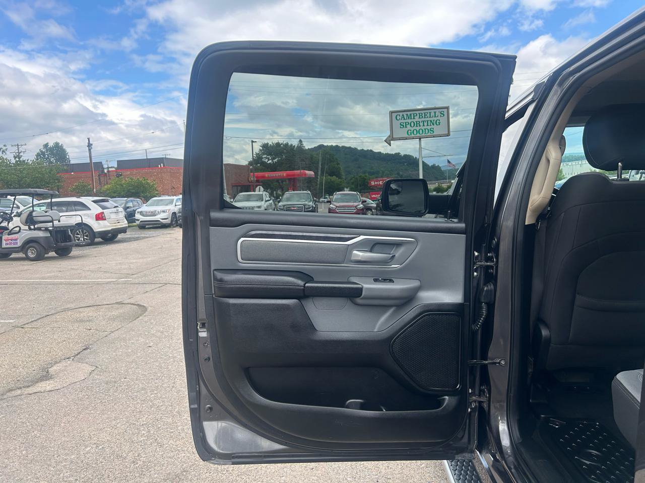 Used 2020 RAM 1500 Big Horn AWD/4WD image 32