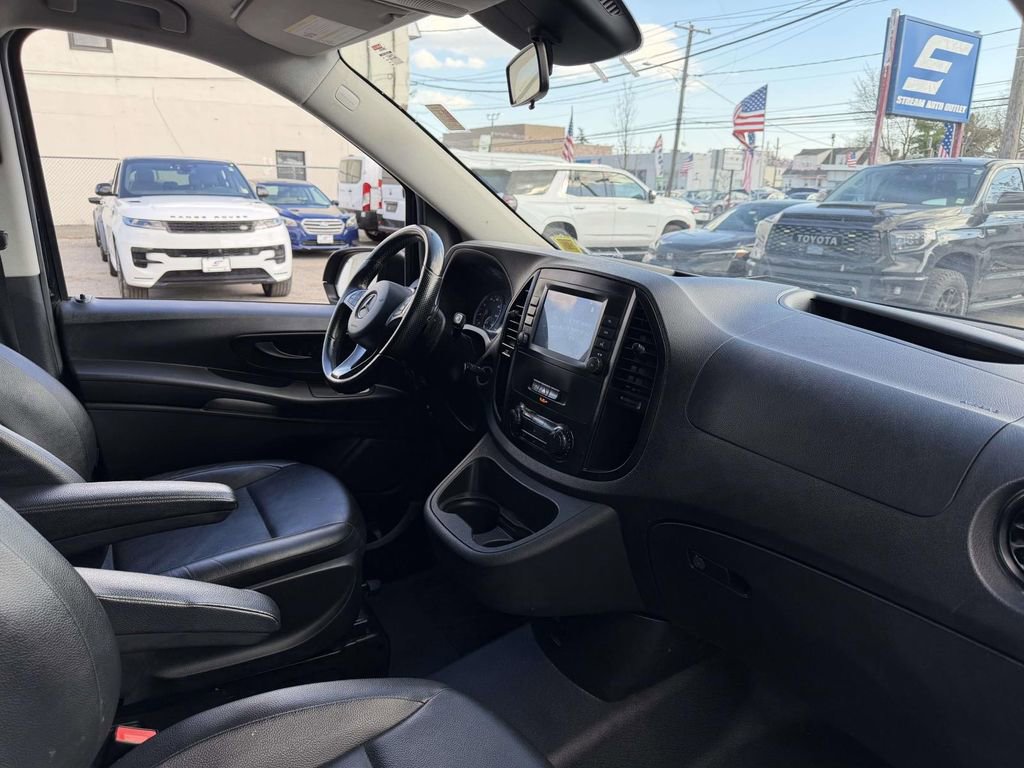 Used 2021 Mercedes-Benz Metris image 11