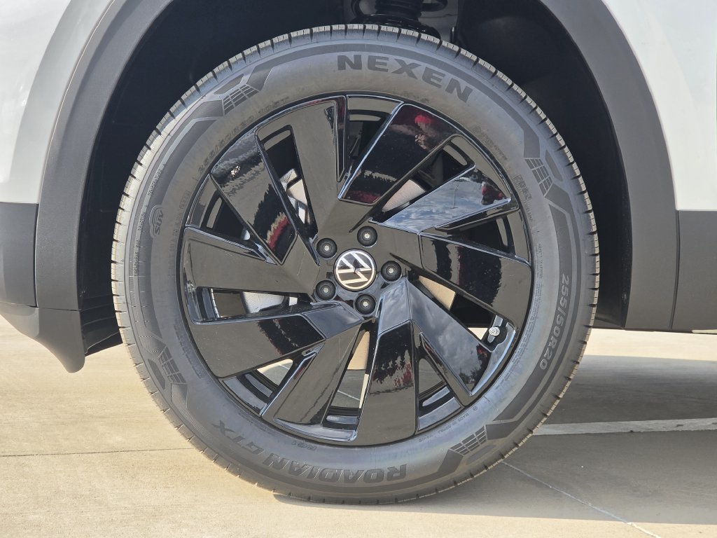 New 2026 Volkswagen Atlas Cross Sport SE FWD image 8