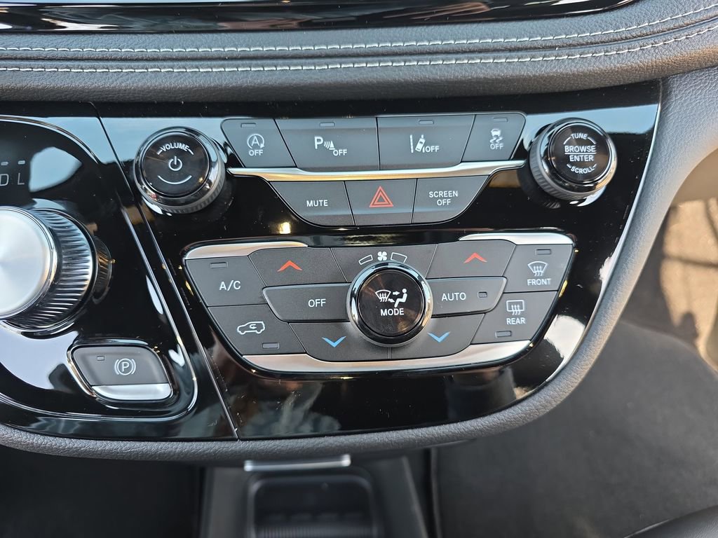 New 2026 Chrysler Pacifica Select image 22