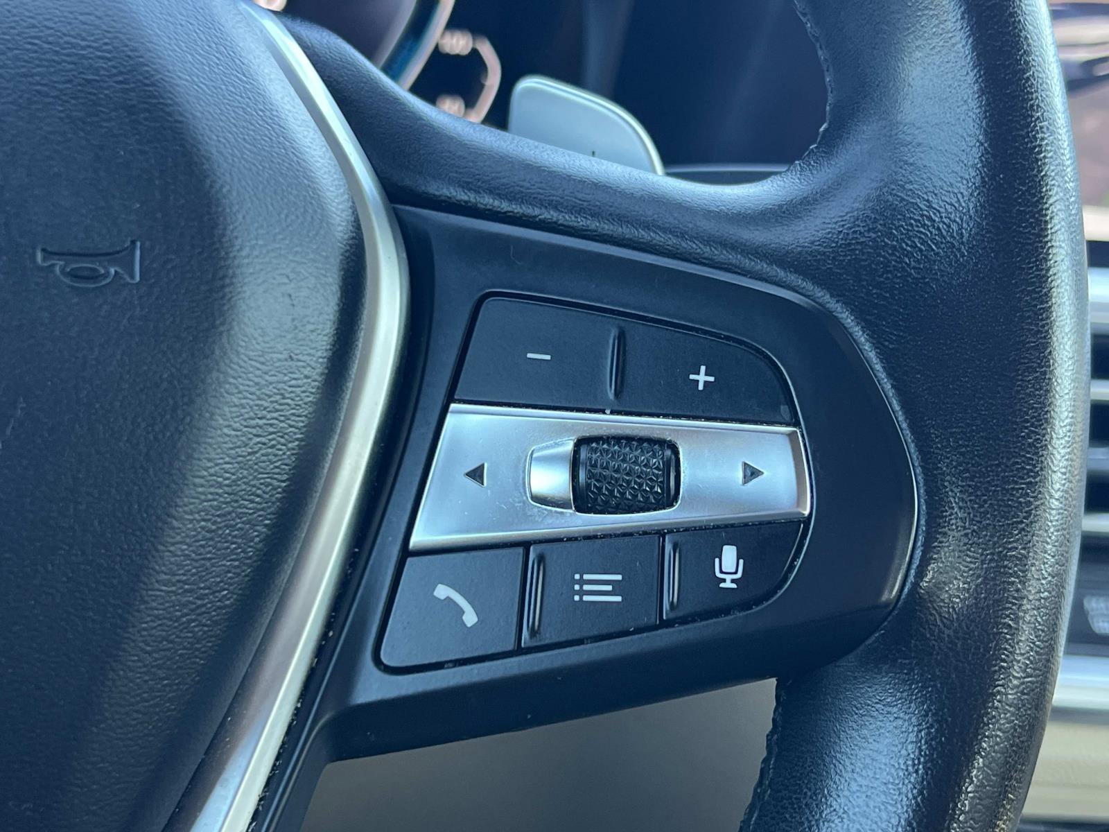 Used 2022 BMW 330e w/ Convenience Package image 10