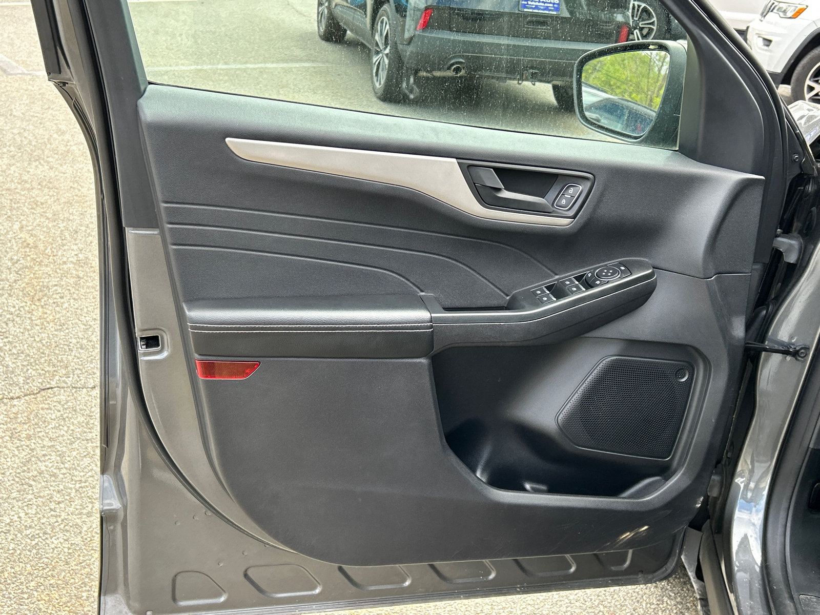Used 2022 Ford Escape SE w/ Convenience Package AWD/4WD image 9