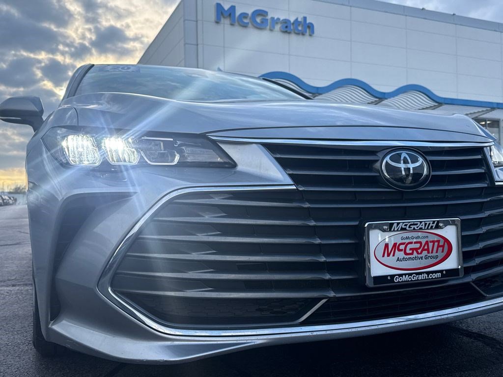 Used 2020 Toyota Avalon XLE image 13