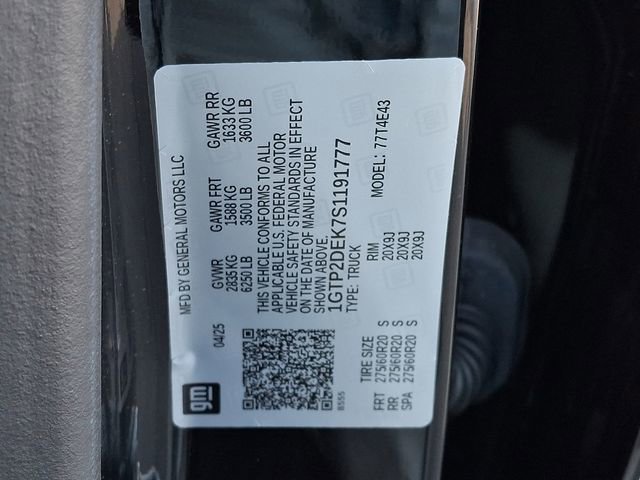 New 2025 GMC Canyon AT4 w/ Nightfall Edition image 17