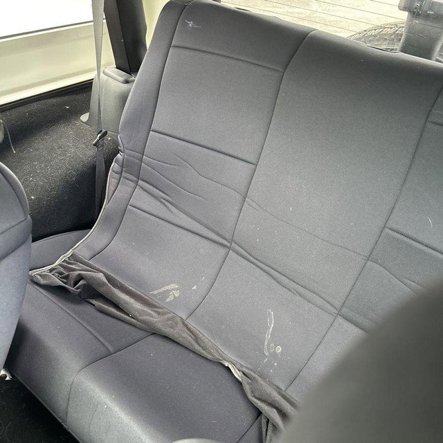 Used 2018 Jeep Wrangler Sport w/ Connectivity Group AWD/4WD image 12