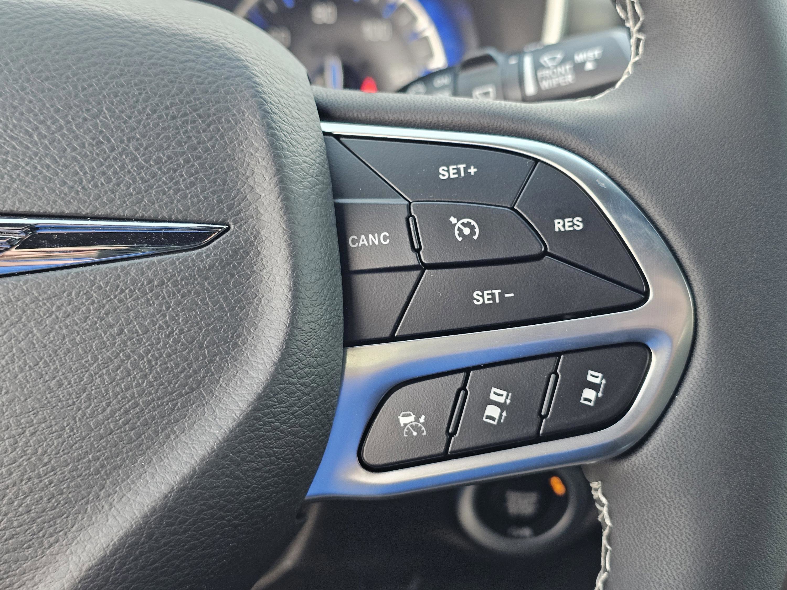 New 2026 Chrysler Pacifica Select image 21