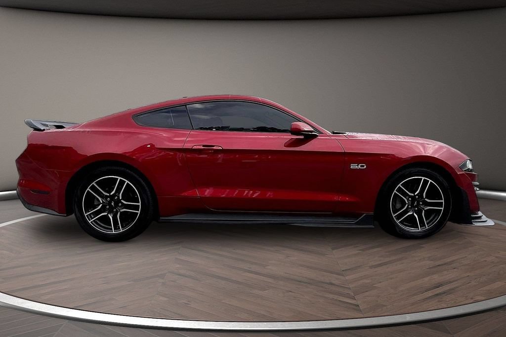 Used 2022 Ford Mustang GT Premium RWD image 9