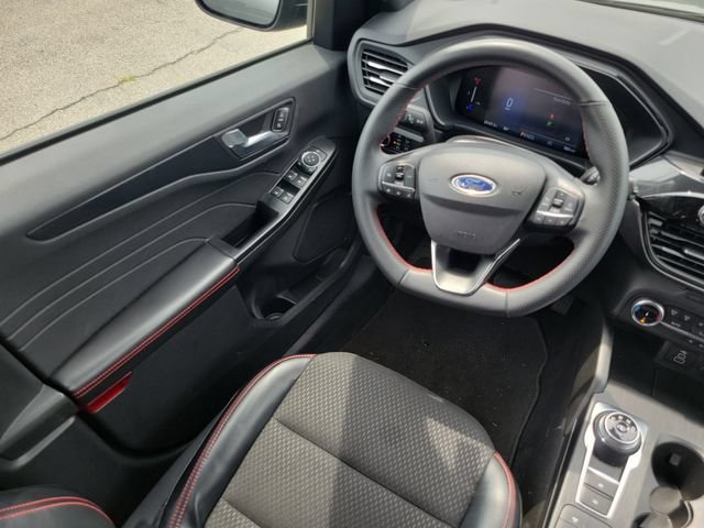 Used 2025 Ford Escape ST-Line AWD/4WD image 14