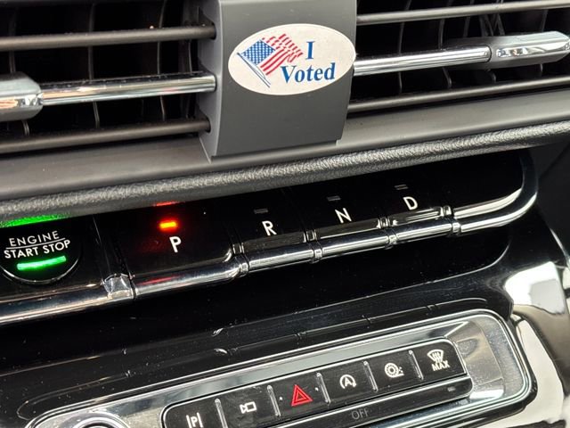 Used 2025 Lincoln Corsair FWD image 15