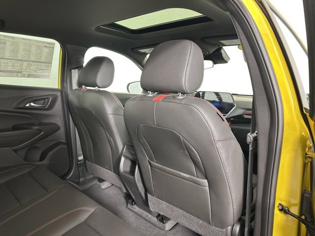 New 2025 Chevrolet Trax RS w/ Sunroof Package image 16