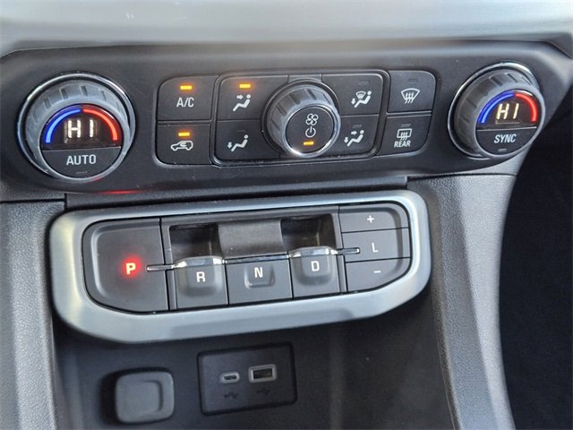 Used 2023 GMC Acadia SLE image 18