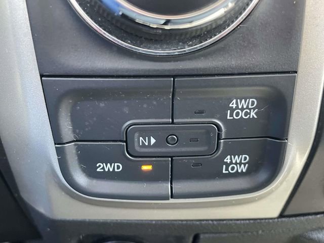 Used 2019 RAM 1500 Classic SLT AWD/4WD image 27