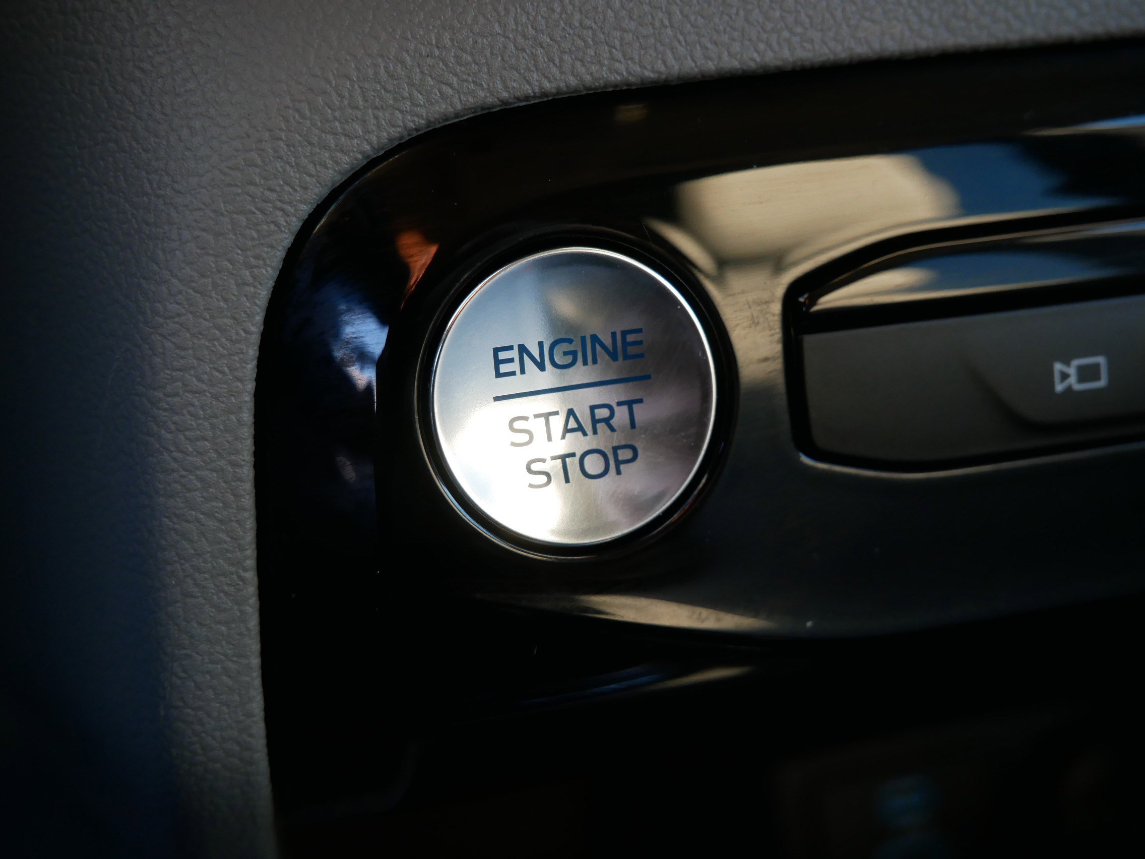 Used 2023 Ford Escape Active w/ Tech Pack #2 AWD/4WD image 32