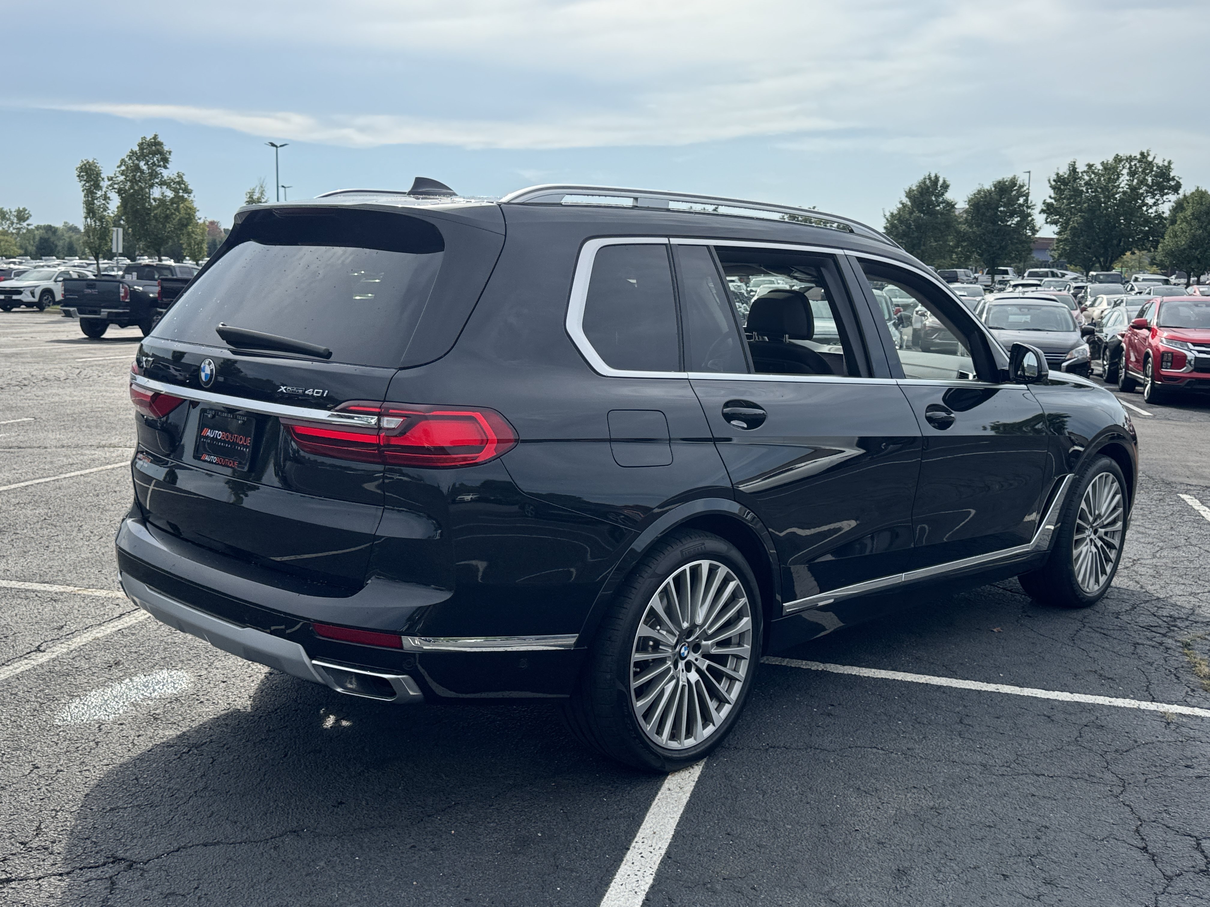 Used 2022 BMW X7 xDrive40i w/ Executive Package AWD/4WD image 14