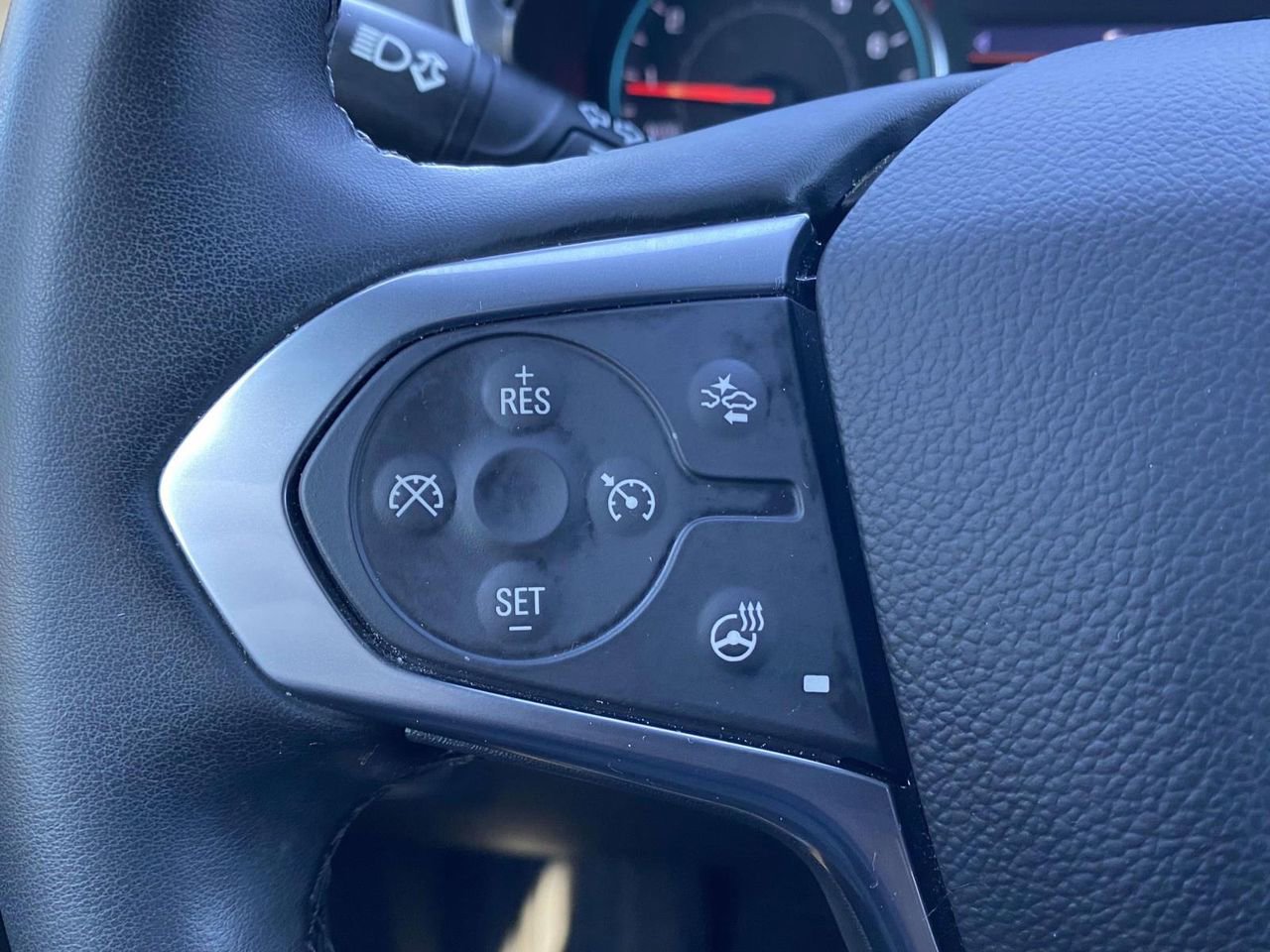 Used 2023 Chevrolet Traverse RS AWD/4WD image 22