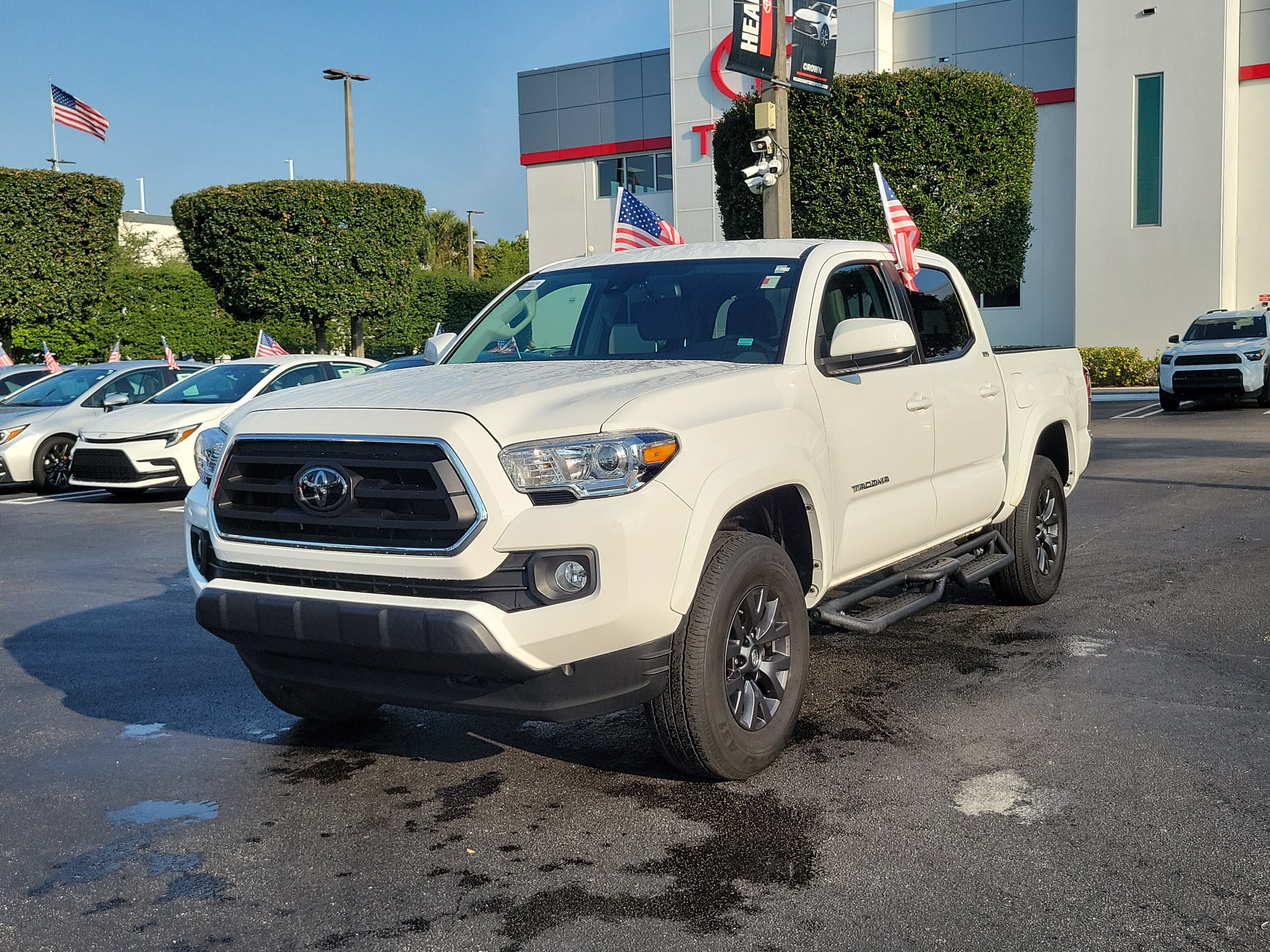 Used 2023 Toyota Tacoma SR5 RWD image 5