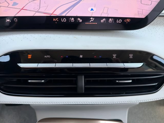New 2026 Buick Enclave Avenir w/ Super Cruise Package FWD image 14
