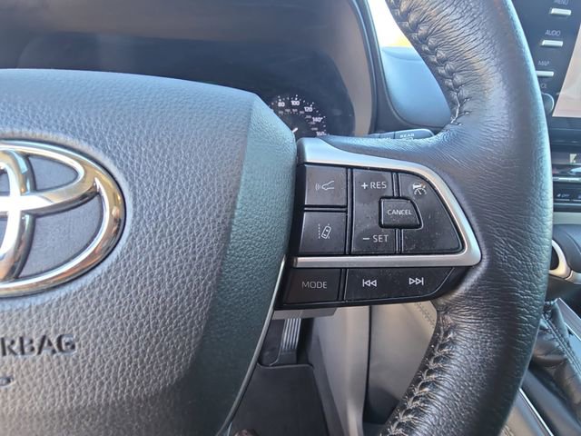 Used 2021 Toyota Sienna XLE image 19