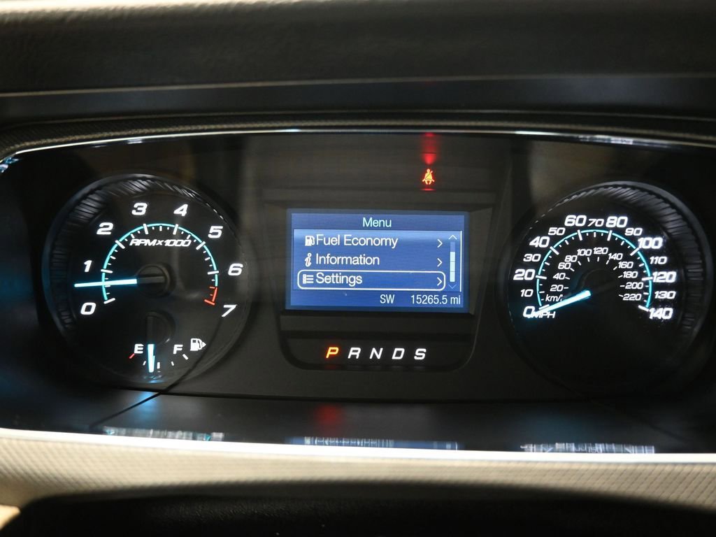 Used 2017 Ford Taurus SE image 15