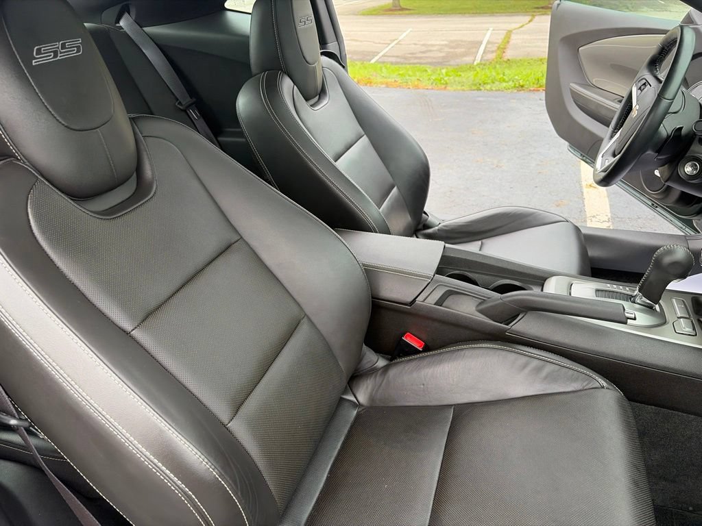 Used 2015 Chevrolet Camaro SS w/ Green Flash Special Edition RWD image 24