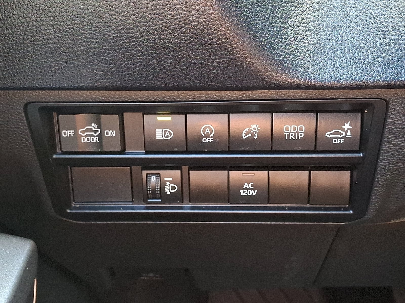 Used 2023 Toyota Tundra SR5 w/ SR5 Premium Package AWD/4WD image 25