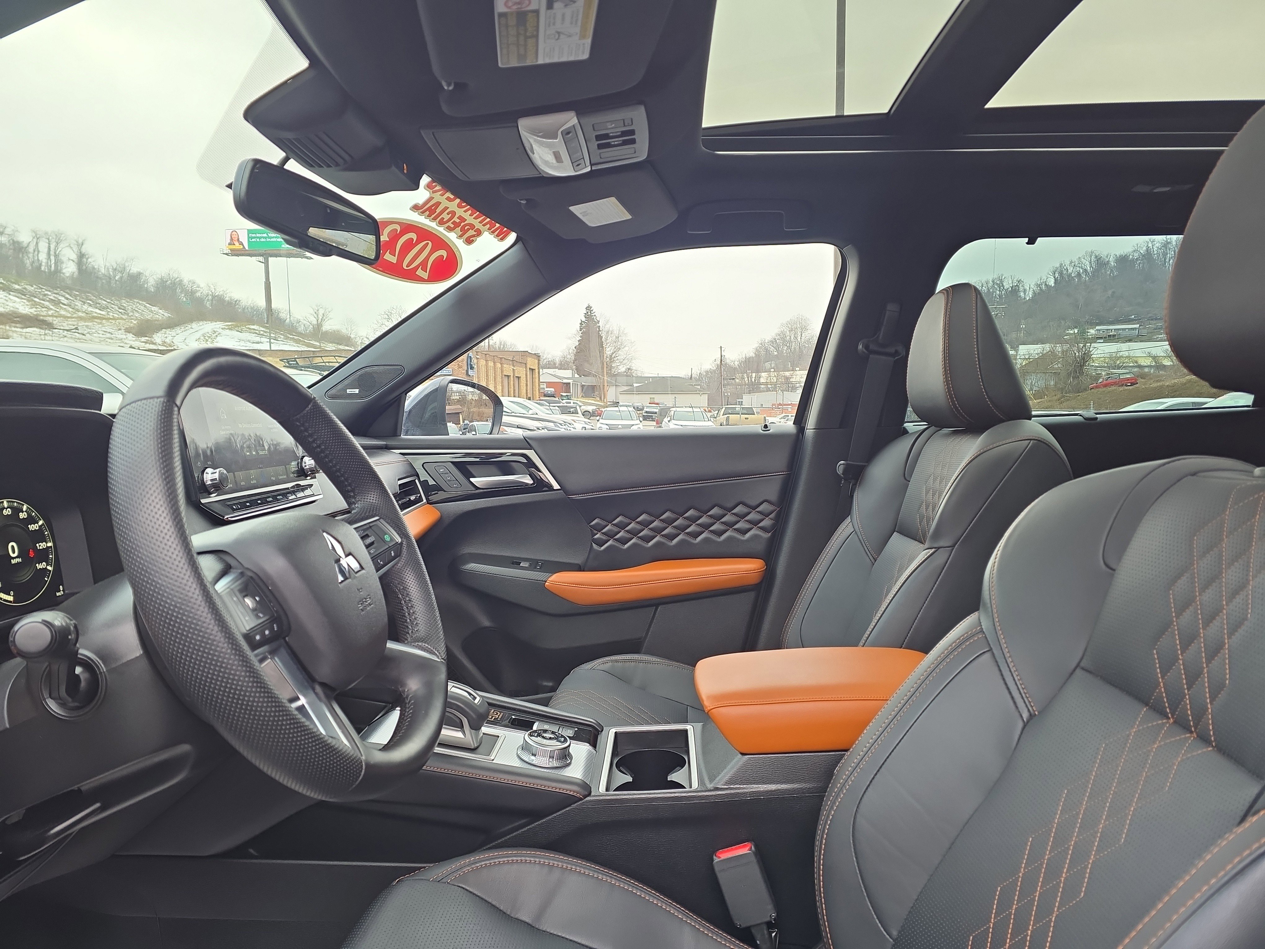 Used 2023 Mitsubishi Outlander SEL 40th Anniversary image 11